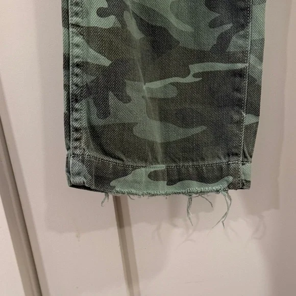 AMO Women’s Camouflage Pants - Picture 4 of 8